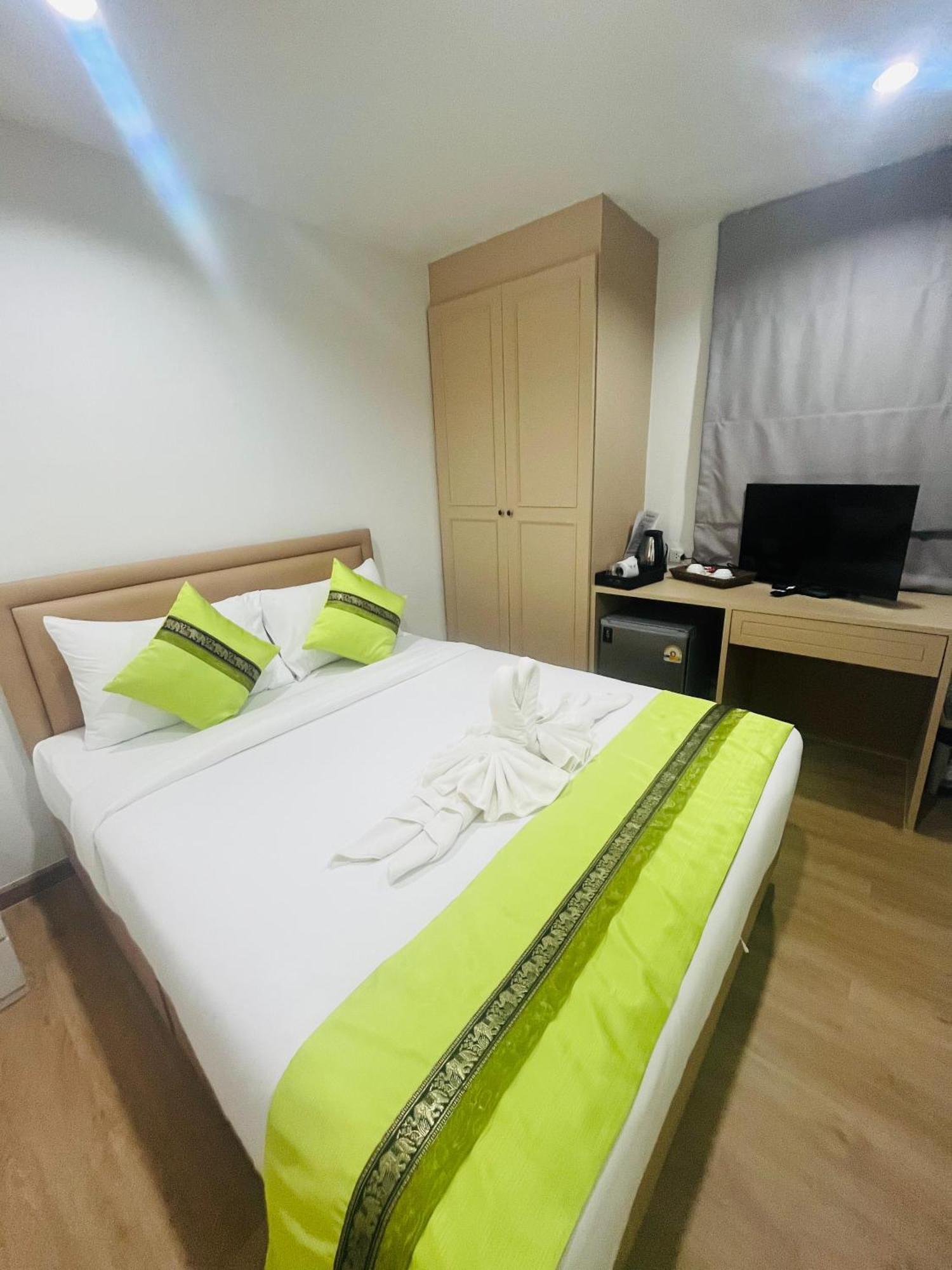 28 Boutique Hotel Patong Habitación foto